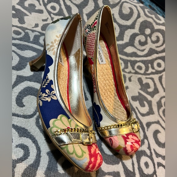 Statement heels - Picture 2 of 3